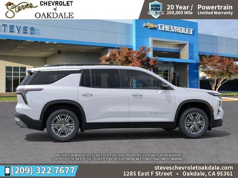 New 2026 Chevrolet Traverse LT w/ Driver Confidence Package AWD/4WD image 5