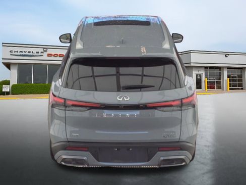 Used 2025 INFINITI QX60 Sensory w/ Vision Package AWD/4WD image 3