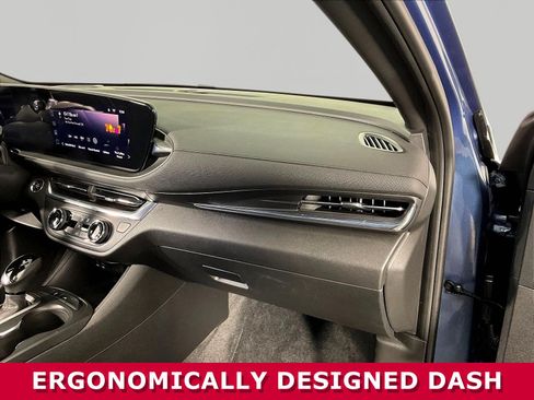 Used 2025 Buick Envista Preferred w/ Convenience I Package FWD image 24