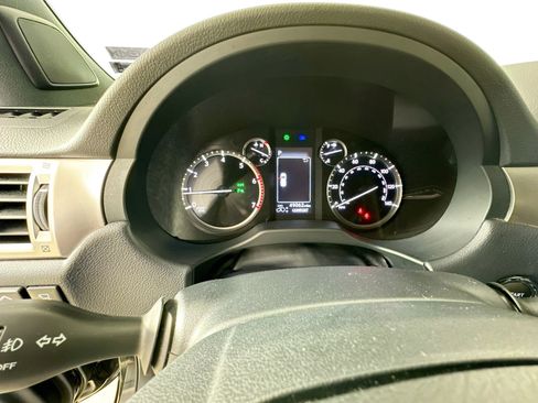 Used 2022 Lexus GX 460 Luxury w/ Accessory Package AWD/4WD image 15