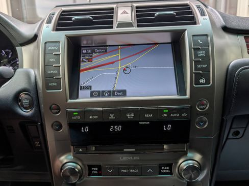 Used 2017 Lexus GX 460 Premium image 19