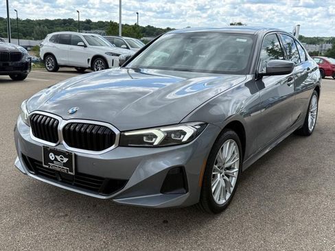 Used 2023 BMW 330i xDrive Sedan w/ Premium Package AWD/4WD image 8
