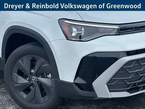 New 2026 Volkswagen Taos S image 10