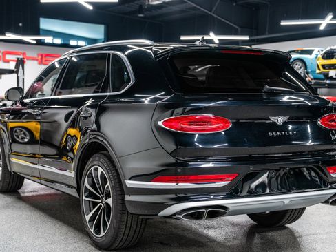 Used 2024 Bentley Bentayga Extended Wheelbase image 6