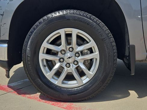 Used 2019 Chevrolet Silverado 1500 LT w/ Texas Edition RWD image 12