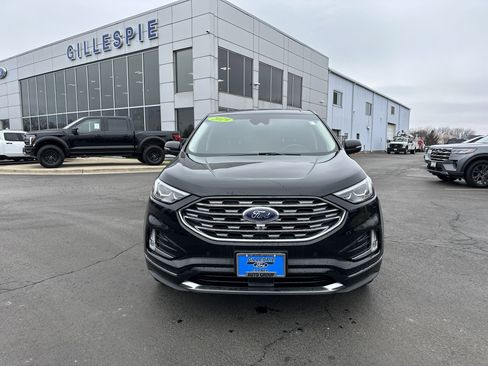 Used 2019 Ford Edge Titanium w/ Equipment Group 301A image 9