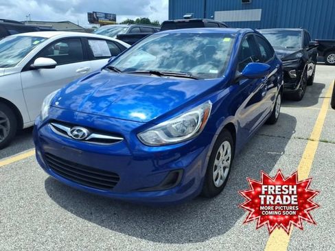 Used 2014 Hyundai Accent GLS FWD image 1