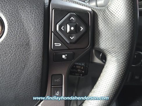 Used 2022 Toyota Tacoma TRD Off-Road w/ Technology Package AWD/4WD image 26