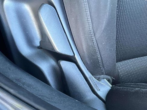 Used 2022 Toyota Prius L Eco image 29