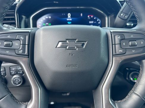 Used 2024 Chevrolet Silverado 2500 ZR2 w/ Technology Package image 22