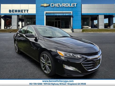 Used 2024 Chevrolet Malibu LT FWD image 1
