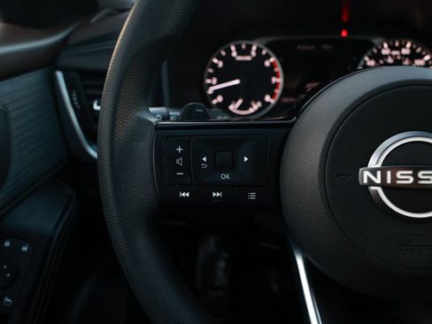 Used 2023 Nissan Rogue SV FWD image 22