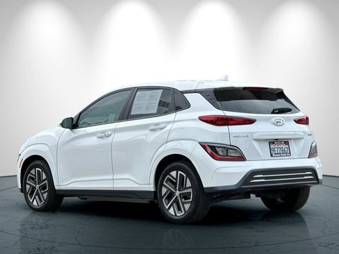 Used 2023 Hyundai Kona SE w/ Cargo Package image 6