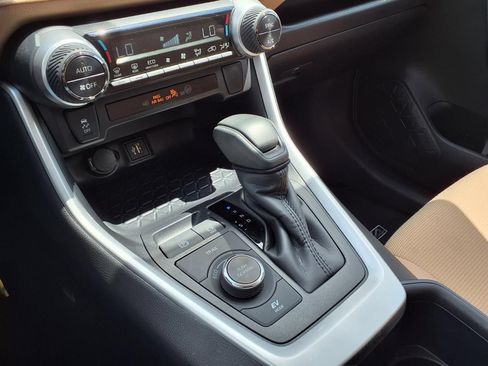 Certified 2025 Toyota RAV4 LE AWD/4WD image 25