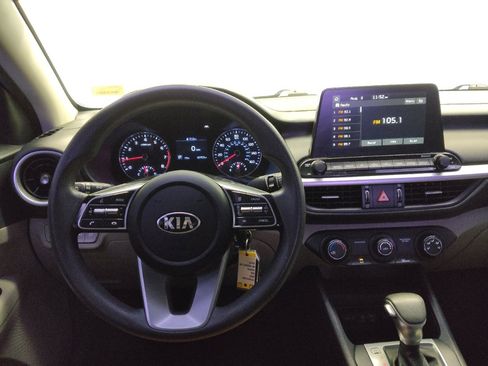 Used 2021 Kia Forte LXS FWD image 22