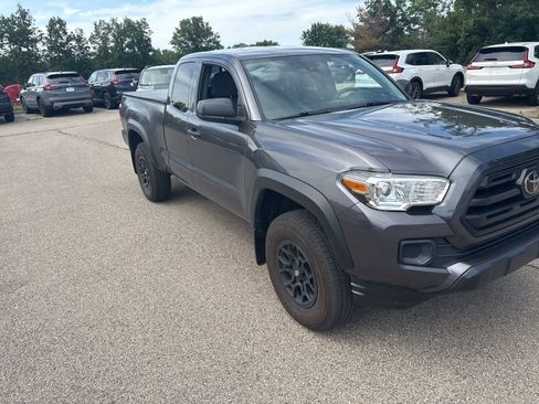 Used 2019 Toyota Tacoma SR w/ SX Package RWD image 19