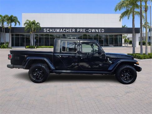 Used 2023 Jeep Gladiator Willys image 8