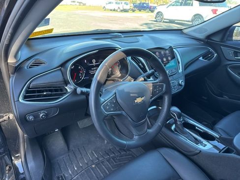 Used 2022 Chevrolet Malibu Premier image 11