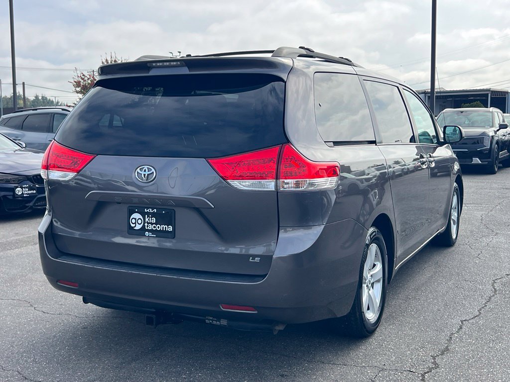 Used 2012 Toyota Sienna LE FWD image 9