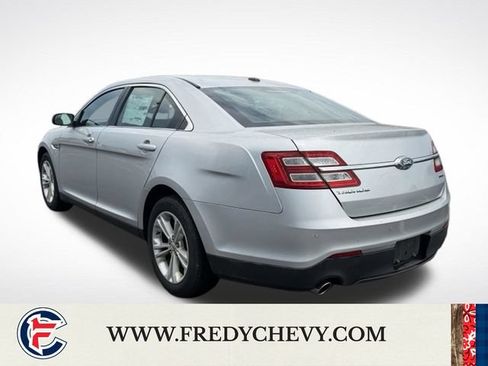 Used 2019 Ford Taurus SEL FWD image 8