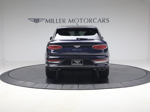 New 2026 Bentley Bentayga AWD/4WD image 4