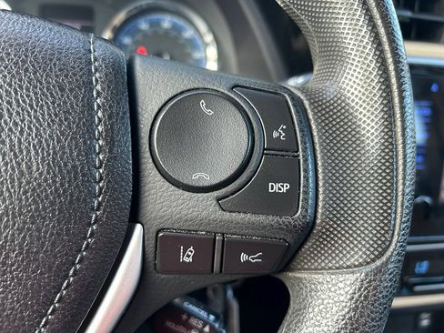 Used 2019 Toyota Corolla LE FWD image 19