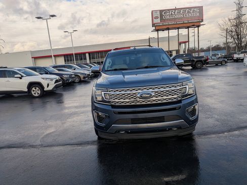 Used 2018 Ford Expedition Platinum image 3