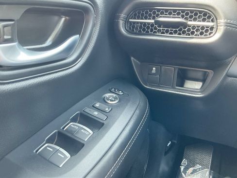 Used 2025 Honda HR-V EX-L image 20