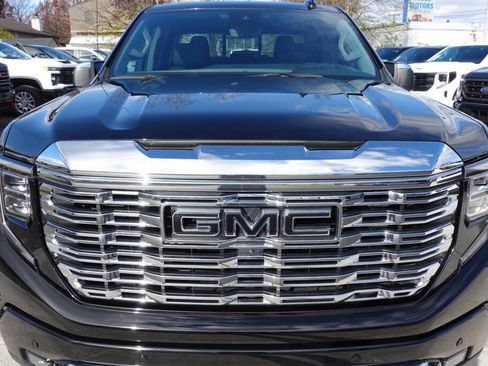Used 2024 GMC Sierra 1500 Denali w/ Denali Reserve Package AWD/4WD image 7