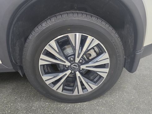 Used 2023 Nissan Rogue SV FWD image 30