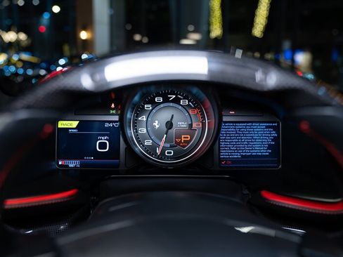 Used 2022 Ferrari 812 GTS RWD image 26