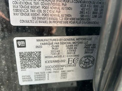 Used 2023 Chevrolet Silverado 1500 RST w/ Redline Edition AWD/4WD image 18