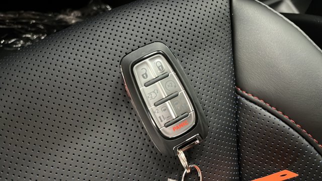 New 2027 Chrysler Pacifica Select FWD image 40