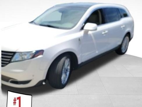 Used 2018 Lincoln MKT AWD w/ Technology Package image 1