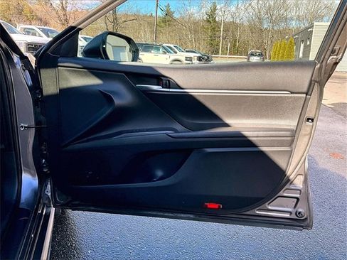 Used 2023 Toyota Camry SE image 20