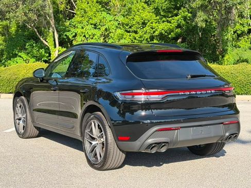 Certified 2026 Porsche Macan AWD/4WD image 3