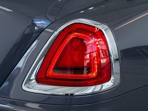 Used 2018 Rolls-Royce Wraith image 30