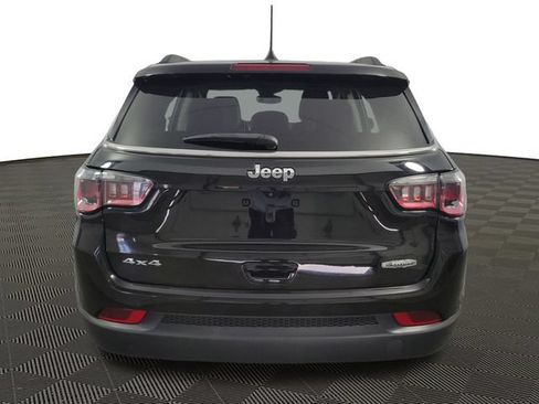 Used 2022 Jeep Compass Latitude w/ Convenience Group AWD/4WD image 6