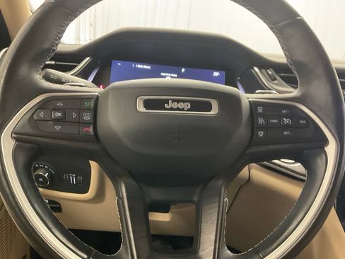Used 2021 Jeep Grand Cherokee L Limited AWD/4WD image 7