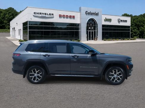 Used 2023 Jeep Grand Cherokee L Limited w/ Trailer Tow Group (B) AWD/4WD image 7