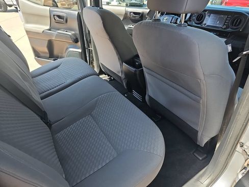 Used 2022 Toyota Tacoma SR AWD/4WD image 12