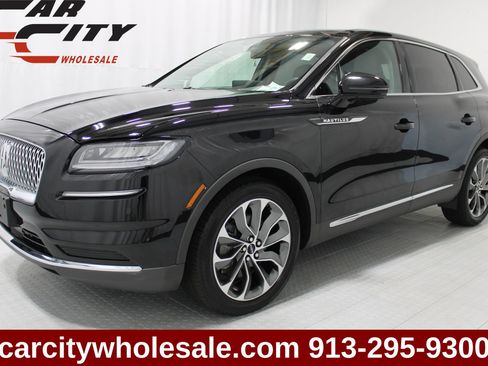 Used 2022 Lincoln Nautilus Reserve AWD/4WD image 1