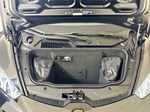 Used 2020 Lamborghini Huracan EVO image 28