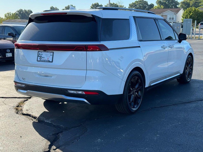 Used 2022 Kia Carnival SX Prestige FWD image 3