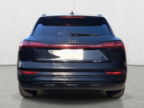 Used 2024 Audi Q8 e-tron Premium Plus w/ Premium Plus Package image 6