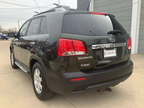 Used 2013 Kia Sorento LX w/ Convenience Pkg image 6