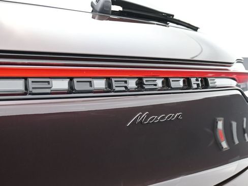 Certified 2026 Porsche Macan AWD/4WD image 14