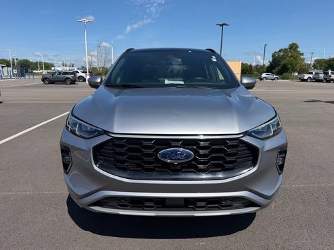 Used 2023 Ford Escape ST-Line Elite w/ Premium Technology Package AWD/4WD image 2