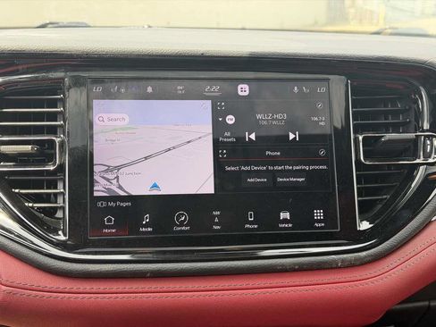 Used 2021 Dodge Durango R/T w/ Technology Group AWD/4WD image 19