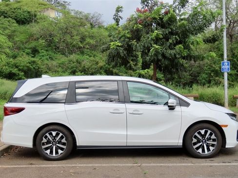 Used 2025 Honda Odyssey EX-L image 6